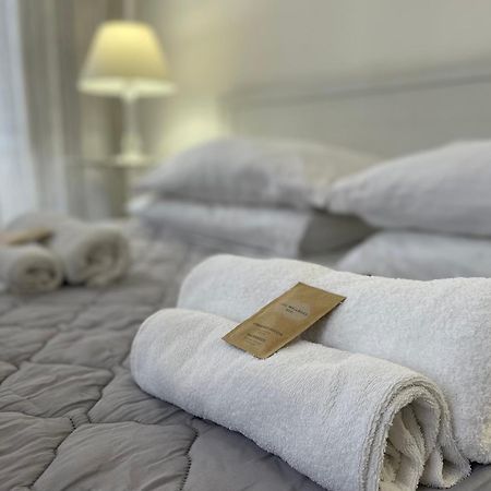 Bb Essenze Bed and Breakfast Palermo Eksteriør billede